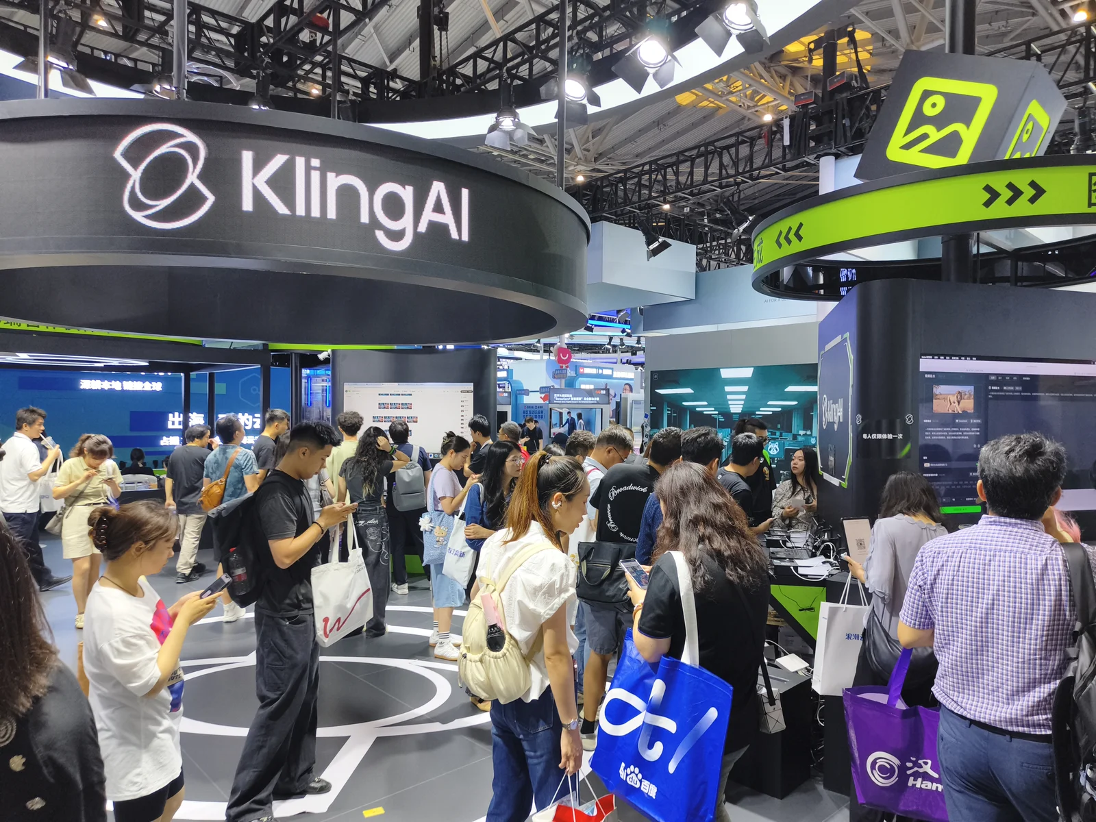KlingAI booth at WAIC 2025 with crowd of visitors